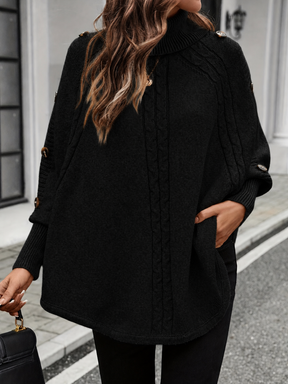 Poncho em Tricô com Gola Alta Detalhe Trançado e Botões Decorativos- Thalia