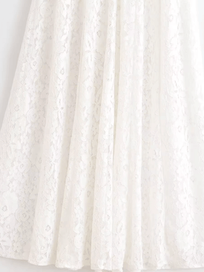 Vestido Midi em Renda Texturizada com Flores Acinturado – Carlota