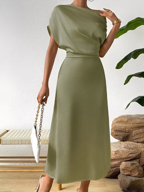 Vestido Midi Acetinado Acinturado com Decote Assimétrico Drapeado - Cleo