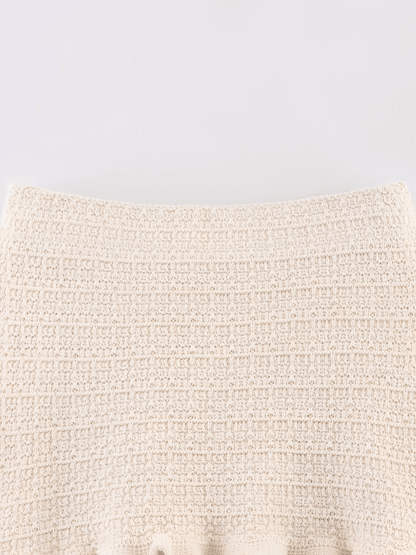 Conjunto Feminino em Tweed Texturizado com Blusa de Mangas Curtas Bolsos e Saia Longa Plissada em Duas Camadas - Suiany