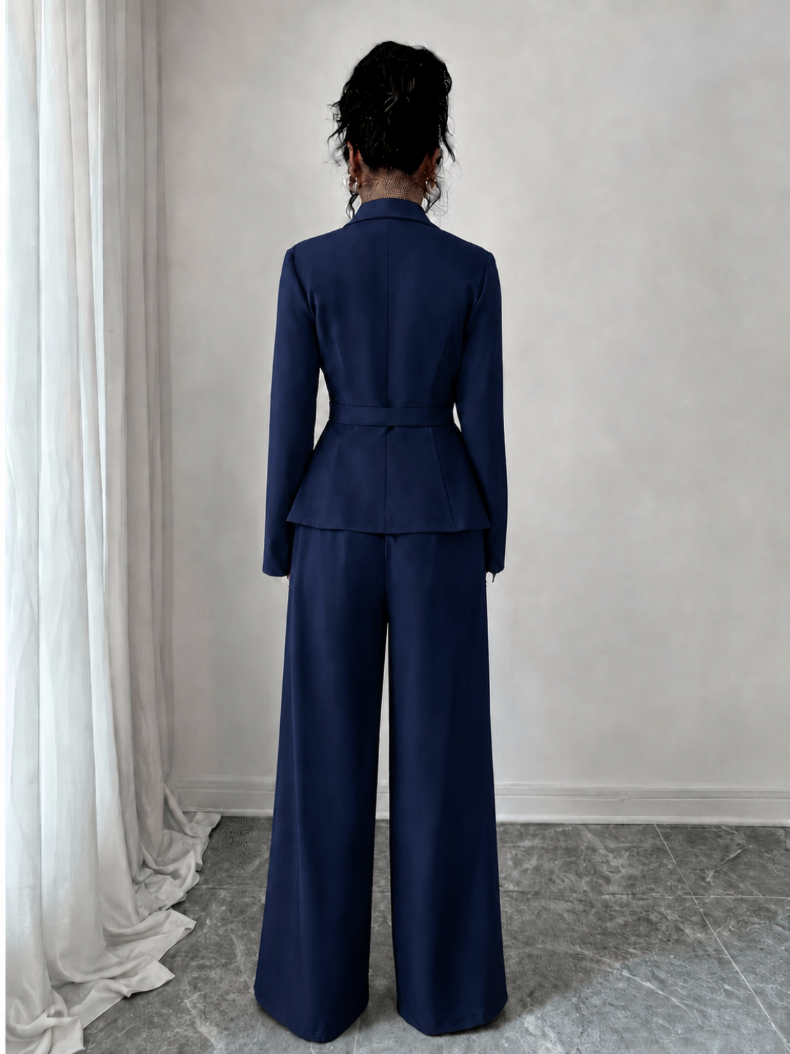 Conjunto Alfaiataria com Blazer Peplum Acinturado e Calça Pantalona- Loreta