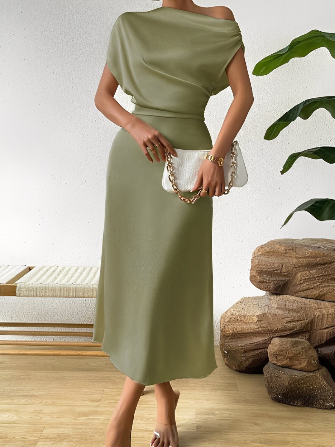 Vestido Midi Acetinado Acinturado com Decote Assimétrico Drapeado - Cleo