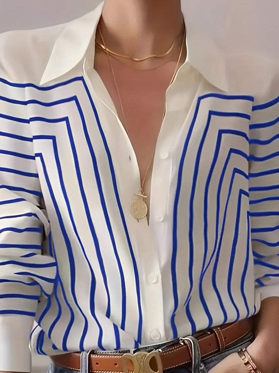 Camisa Listrada Elegante com Botões Frontais – Zaira