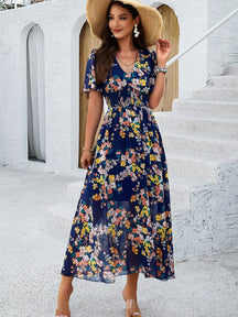 Vestido Midi Floral Fluido com Decote em V e Mangas Curtas – Salma