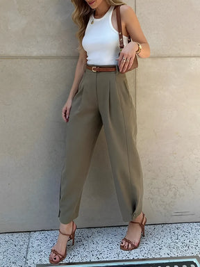 Calça Feminina Slim com Cintura Média Pregas Frontais e Cinto – Ester