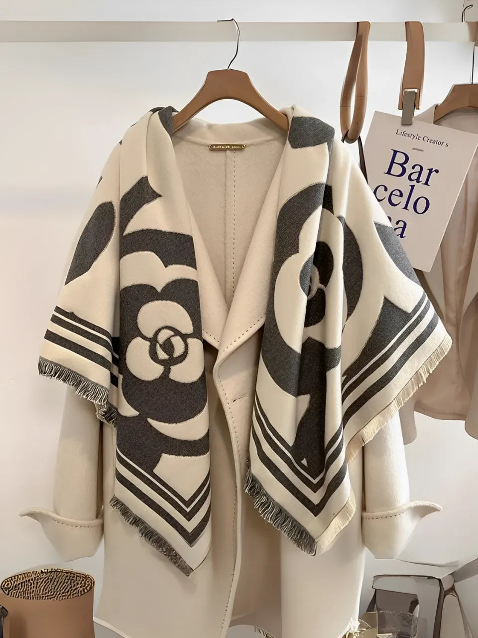 Cachecol Feminino em Caxemira com Estampa Floral - Rebeca