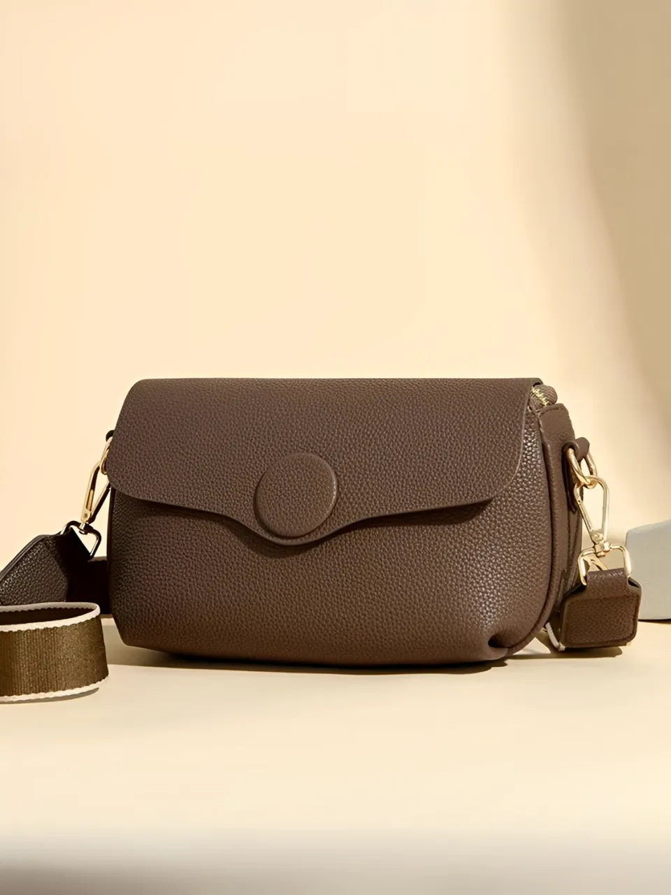 Bolsa Feminina Tiracolo com Alça Larga e Bolsos com Zíper – Jasmin