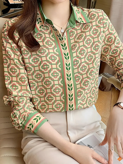 Camisa Feminina Estampada com Gola Clássica e Botões - Francesca