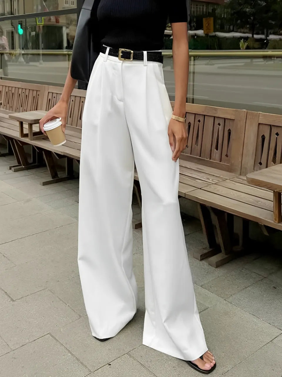 Calça Feminina Pantalona Branca Cintura Alta com Fecho e Zíper - Zoe