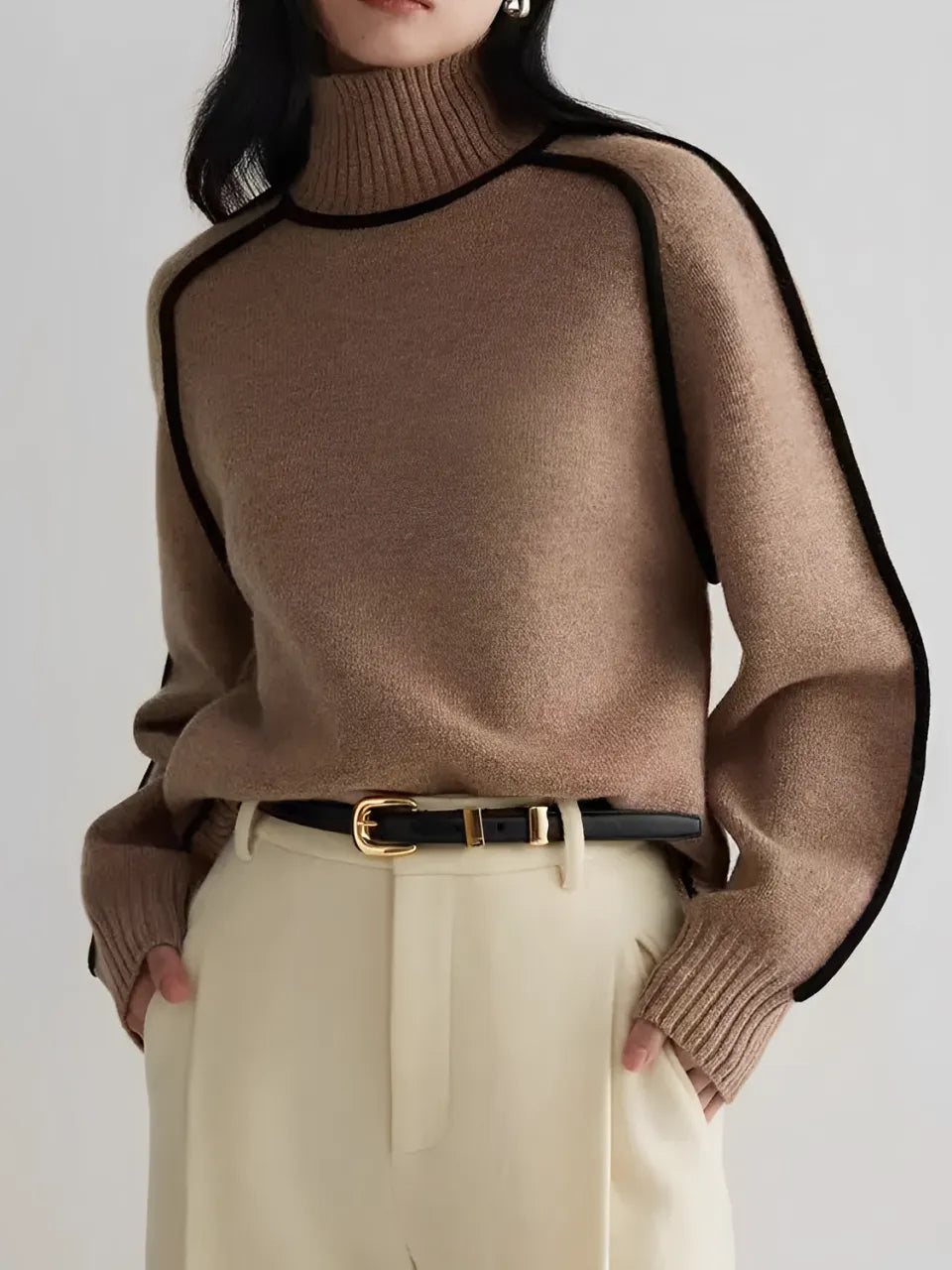 Suéter Gola Alta e Punho Canelados com Listras em Relevo 3D - Natalie