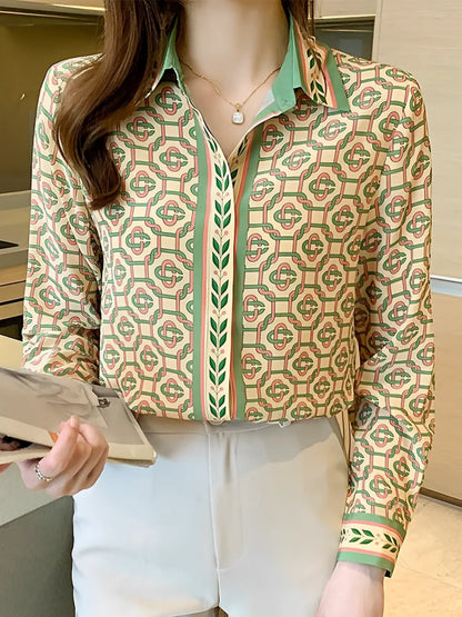 Camisa Feminina Estampada com Gola Clássica e Botões - Francesca