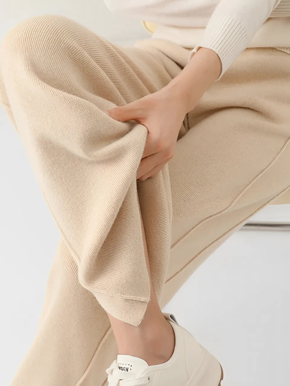 Calça Pantalona Feminina de Lã com Bolsos e Abertura na Barra – Vivian [FRETE FULL]