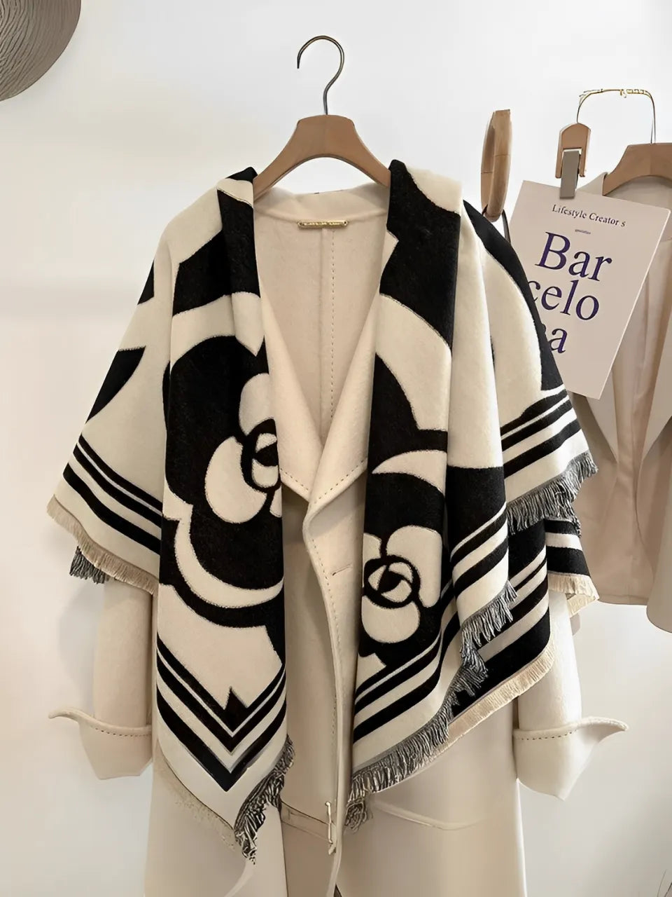 Cachecol Feminino em Caxemira com Estampa Floral - Rebeca