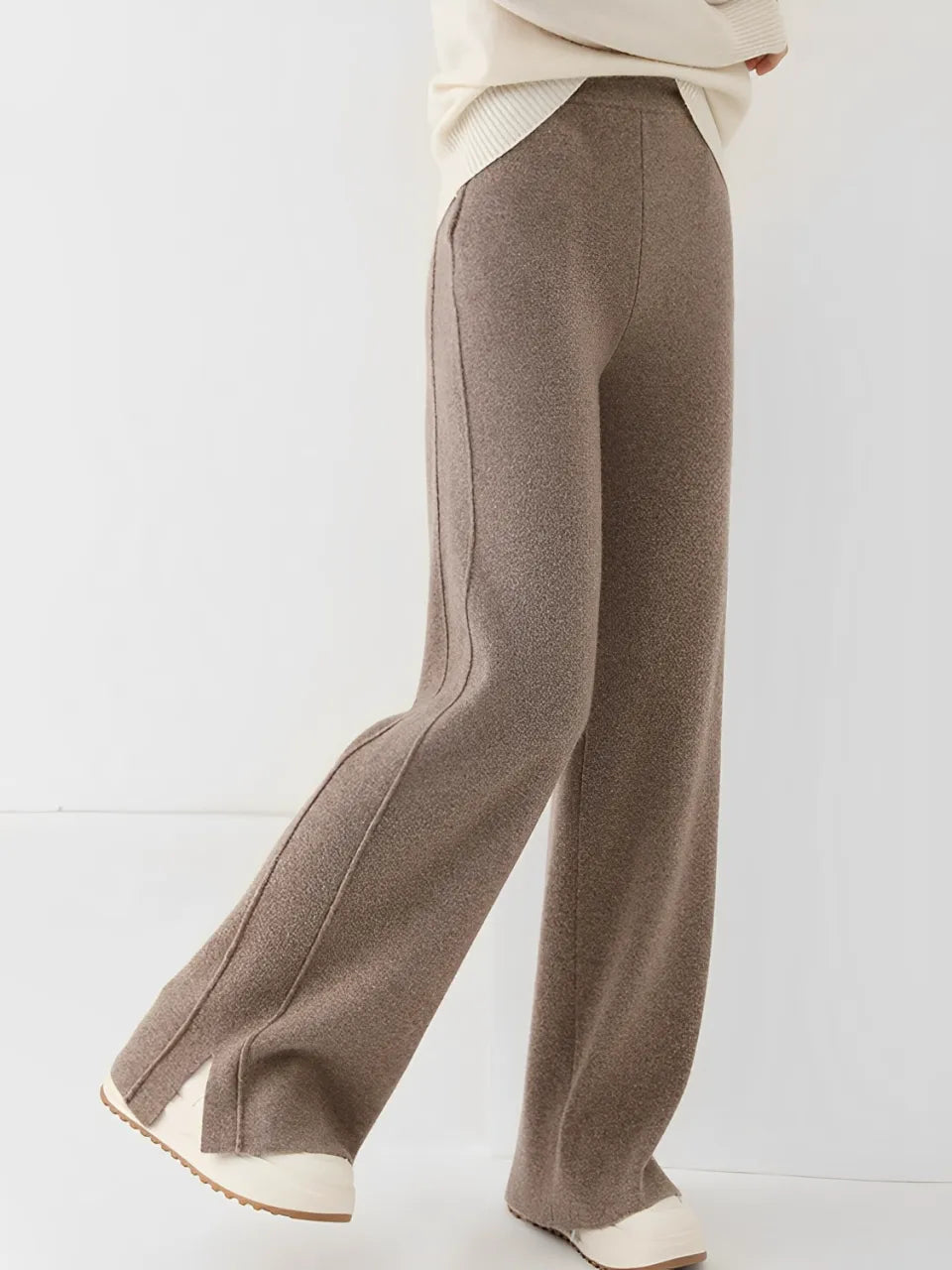 Calça Pantalona Feminina de Lã com Bolsos e Abertura na Barra – Vivian