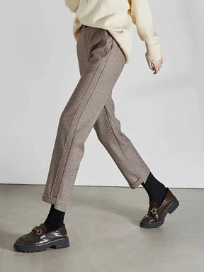 Calça Feminina Reta de Lã Caxemira com Cintura Alta e Elástico – Leda