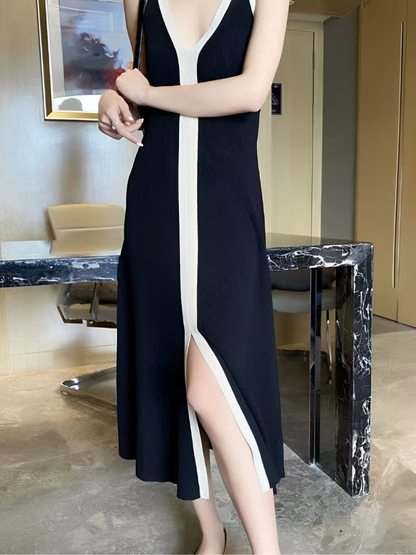 Vestido Feminino Midi Regata com Decote em V e Fenda - Aricia