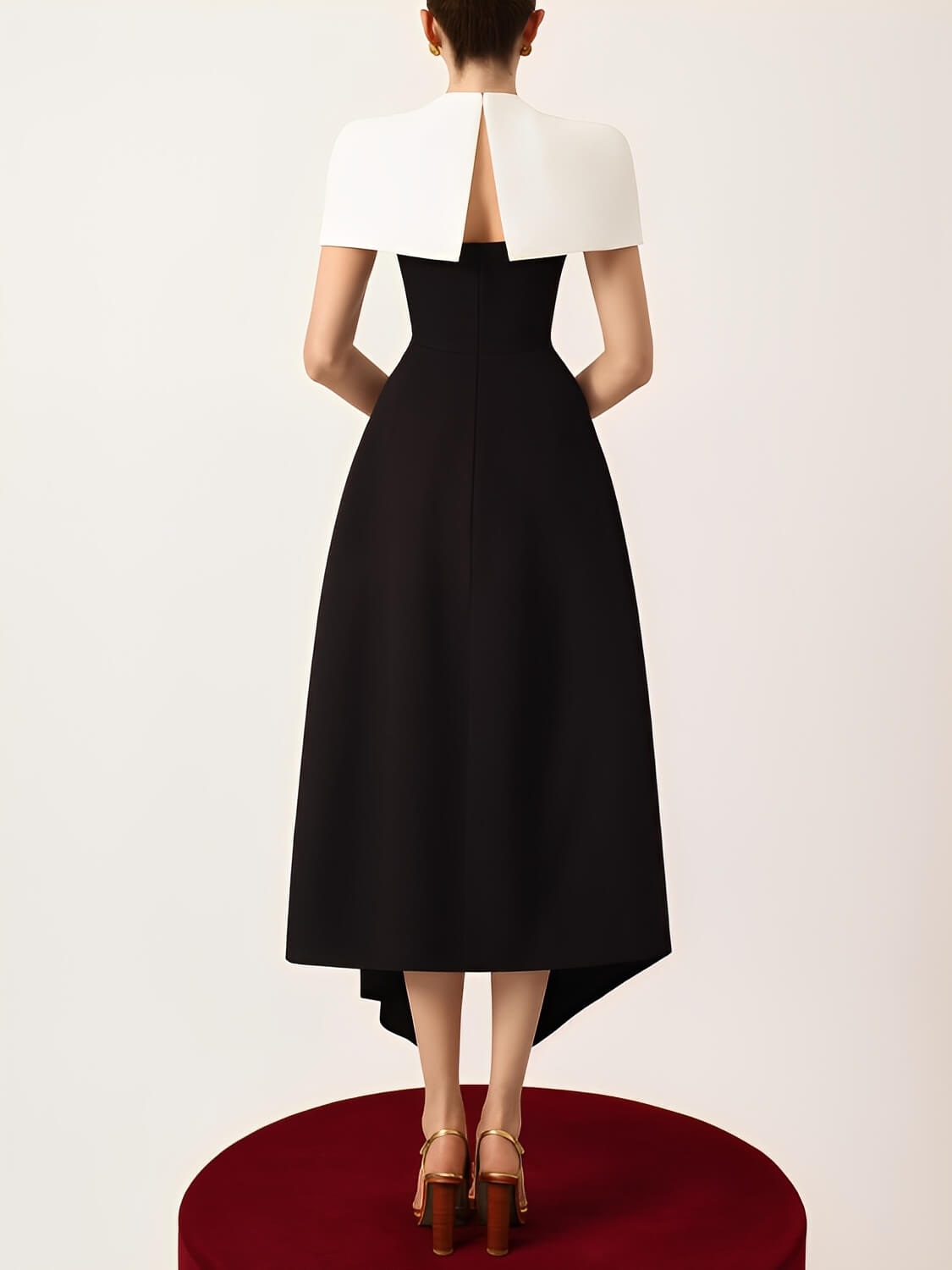 Vestido Midi Assimétrico Acinturado e Capa Sobreposta Removível – Soraya