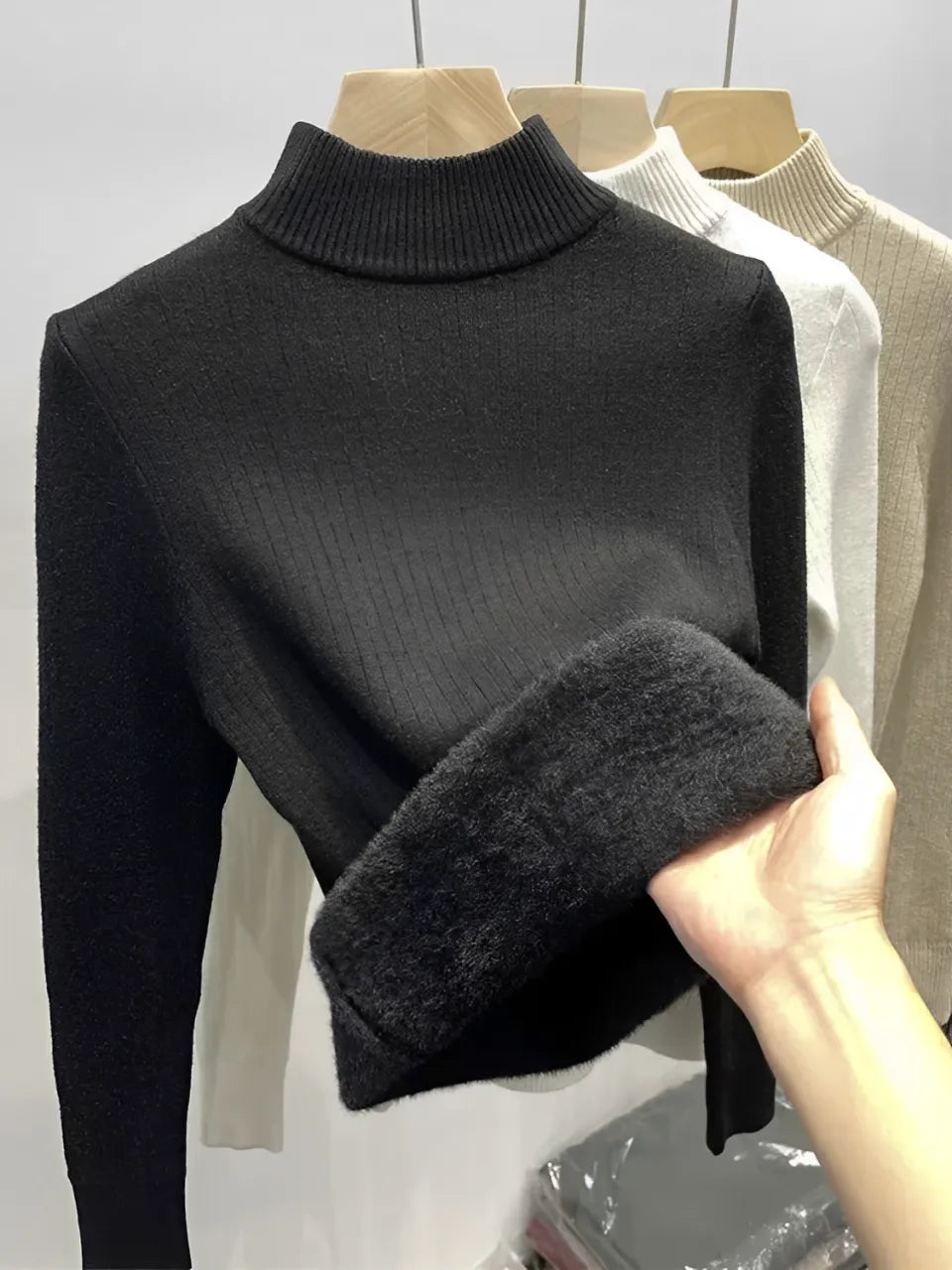 Suéter Feminino Peluciado Canelado de Algodão com Gola Alta - Melinda