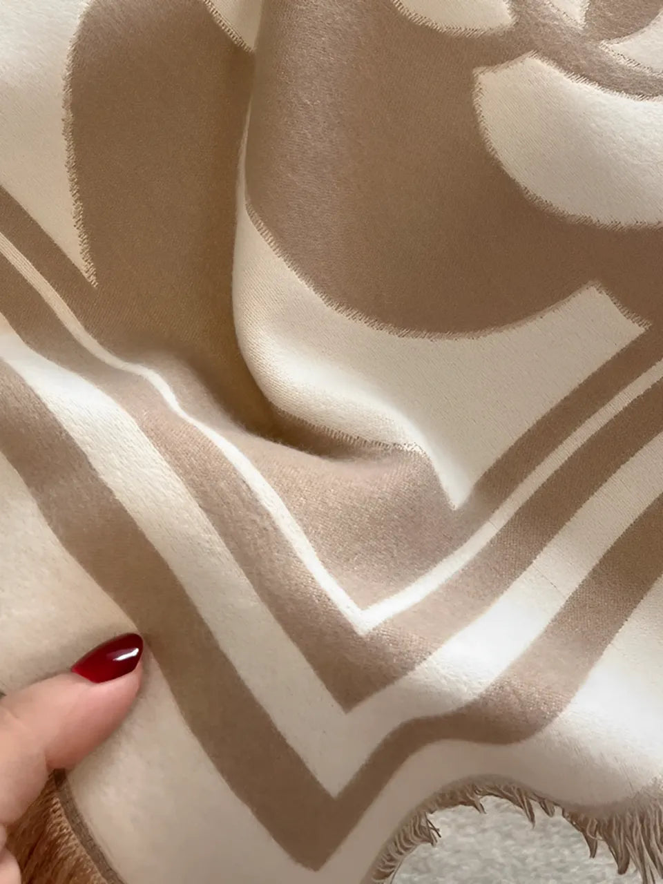 Cachecol Feminino em Caxemira com Estampa Floral - Rebeca