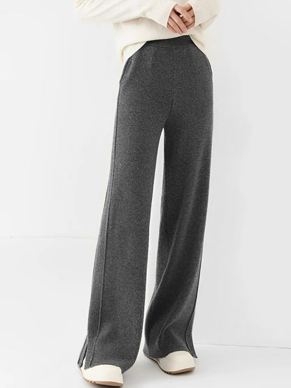 Calça Feminina Pantalona de Lã com Bolsos e Abertura na Barra - Vivian