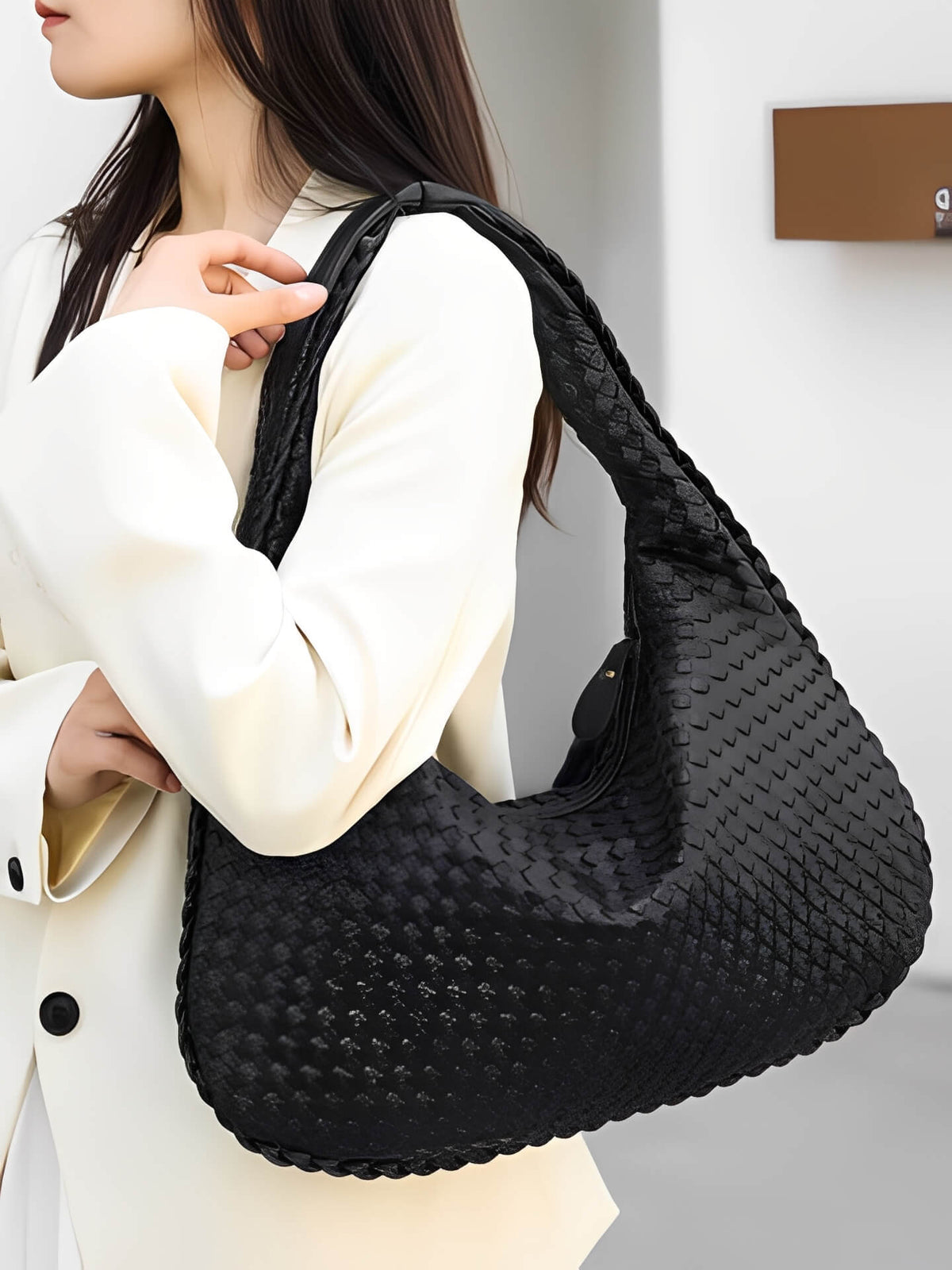 Bolsa Feminina de Ombro Meia Lua em Couro PU Trançado - Antonieta