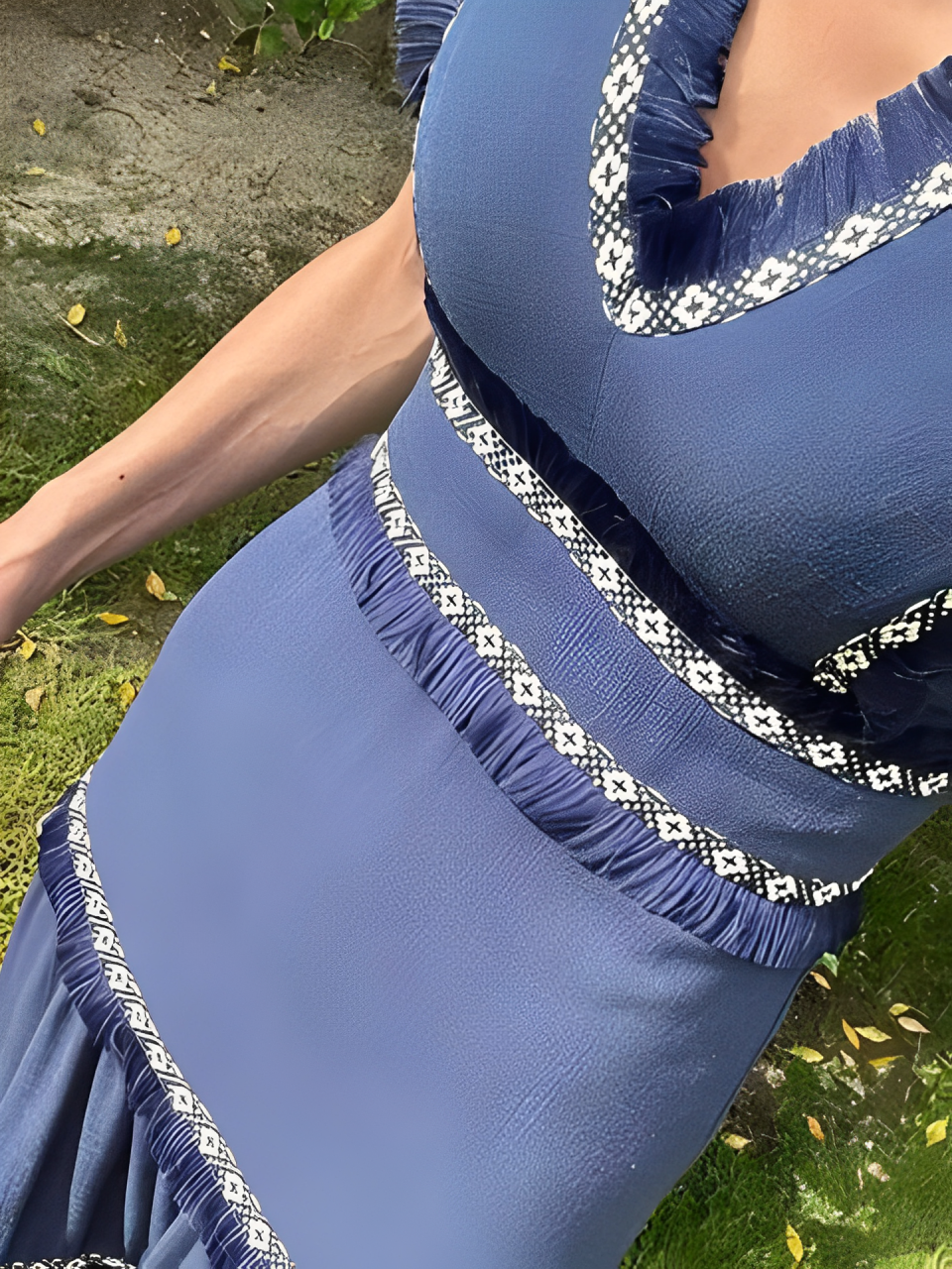 Vestido Feminino Boho Midi com Babados e Decote em V - Amara [FRETE FULL]