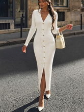 Vestido Midi Canelado Manga Longa com Decote V e Botões Frontais - Iracema