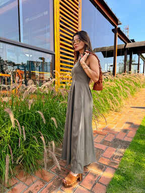 Vestido Longo com Zíper no Busto Cintura Império e Bolsos – Liriel