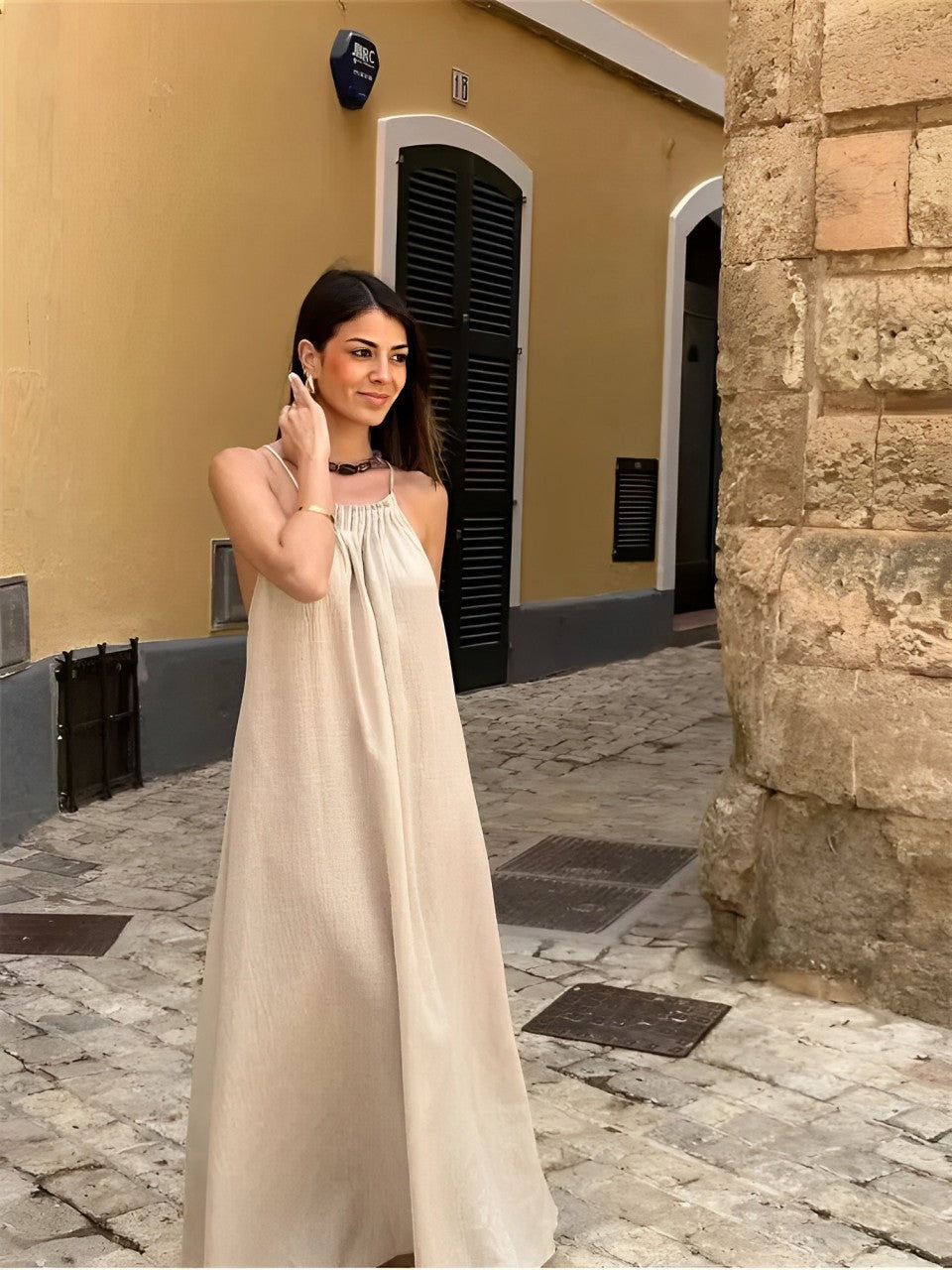 Vestido Feminino Longo em Linho com Pedrarias e Amarração nas Costas - Athena
