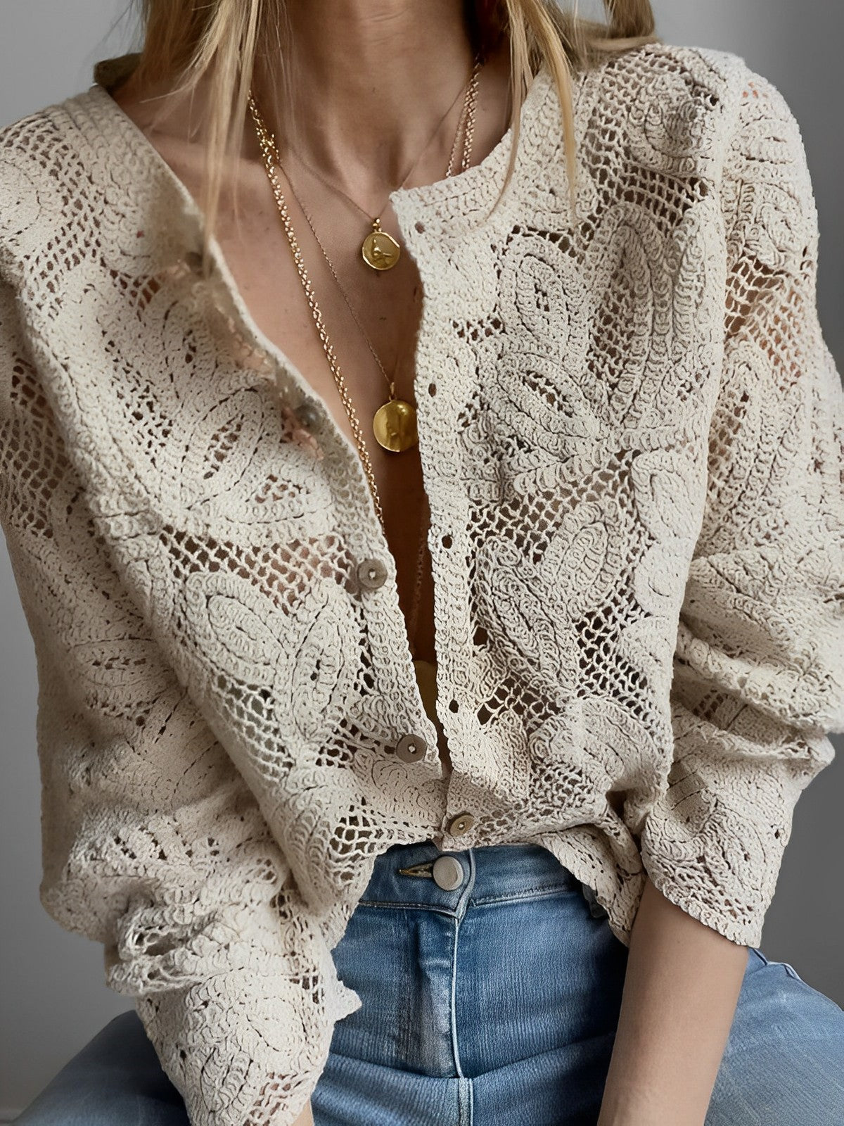 Camisa de Crochê com Abertura Frontal e Mangas Longas – Alice